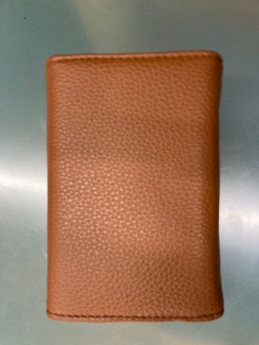 Monedero con detalle animal print Varis Cognac