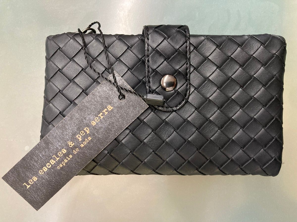 Monedero con detalle trenzado Varis Black U