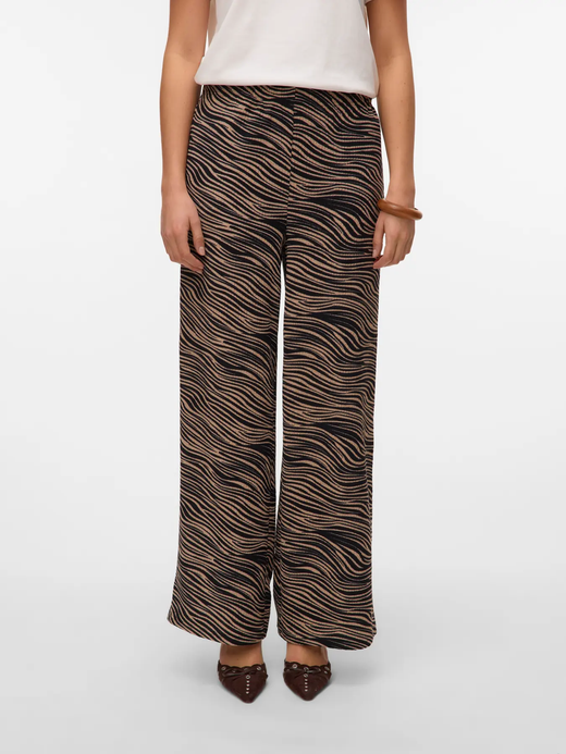 Pantalón ancho con estampado animal print Vero Moda Black