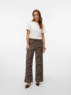 Pantalón ancho con estampado animal print Vero Moda Black