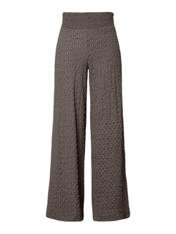 Pantalón con goma de arrugado relieve Pieces Falcon