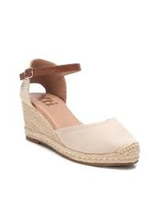Sandalia con cuña Xti Beige