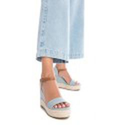 Sandalia de cuña de aspecto desgastado Xti Jeans
