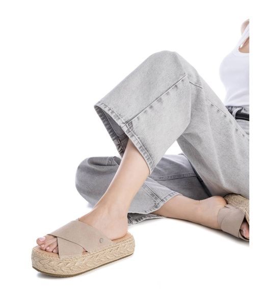 Sandalia de tiras con suela de esparto Xti Beige