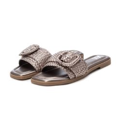 Sandalia plana con hebilla Xti Plomo