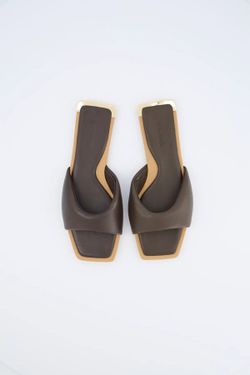 Sandalia plana polipiel Balmohk Chocolate