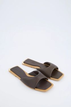 Sandalia plana polipiel Balmohk Chocolate