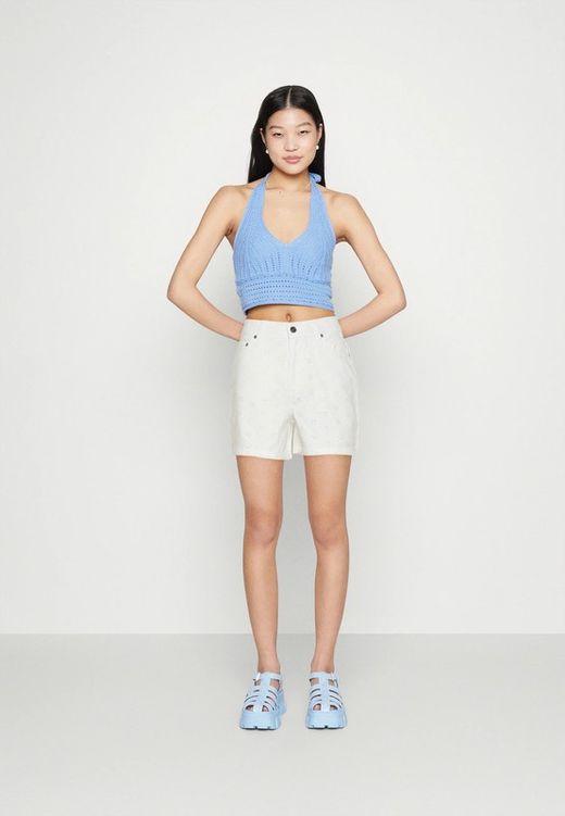 Shorts 5 bolsillos con bordados Only Cloud Dancer