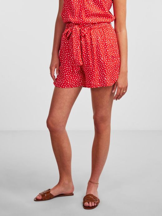 Shorts con estampado corazones y cinturón Pieces Red