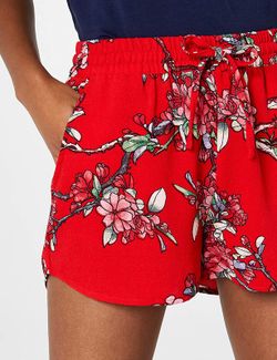 Gummi-Shorts mit Blumendruck Nur High Risk Red