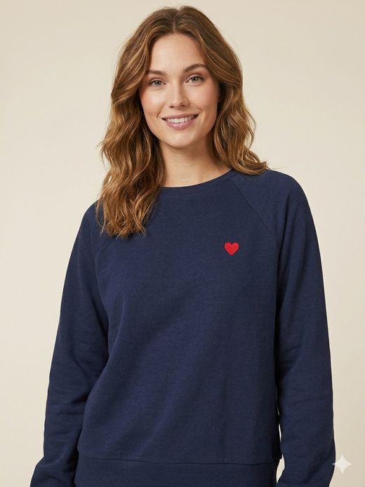 Sudadera de cuello redondo con detalle corazón Pieces Sky Captain