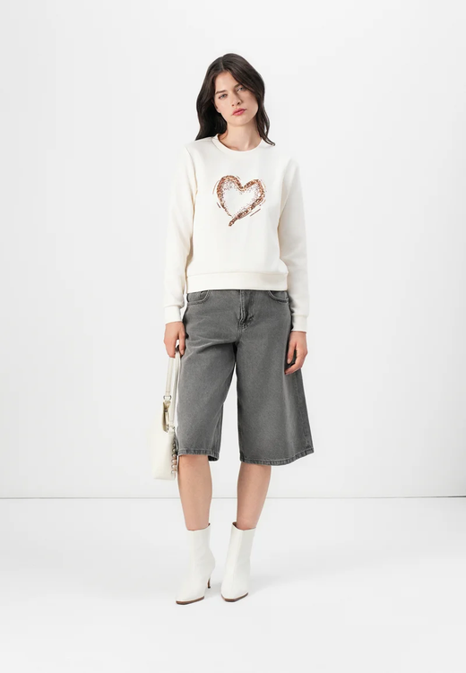 Sudadera de cuello redondo dibujo corazón Only Cloud Dancer