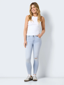 Tejano 5 bolsillos tobillero con rotos Noisy May Light Blue Den