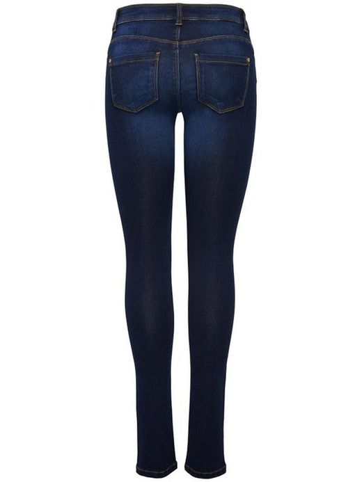 Getragener elastischer Basic Denim nur dunkelblau