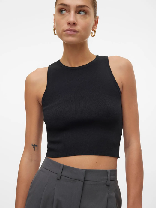 Top de punto corto Vero Moda Black