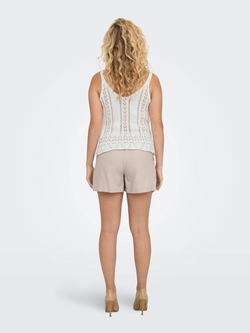 Top de punto de tirantes con calados Only Cloud Dancer