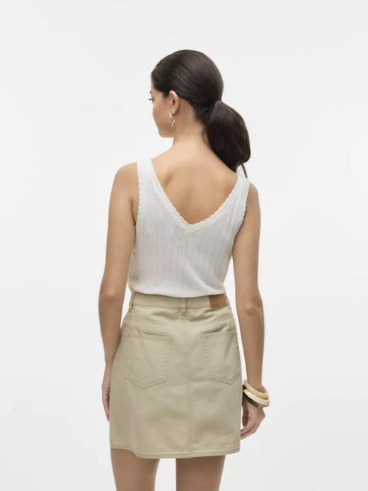 Top de punto de tirantes cuello pico Vero Moda Snow White