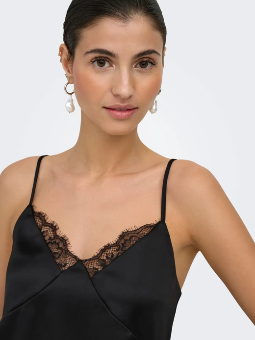 Top de tirantes de raso y con puntillas Only Black