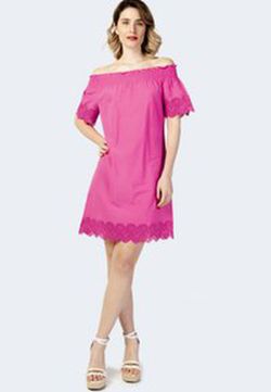 Vestido con calados palabra de honor Only Pink