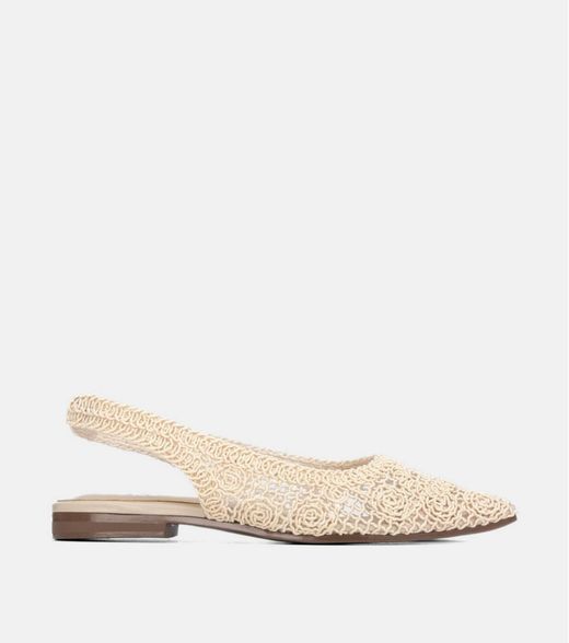 Zapato plano con calados Xti Beige