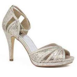 Zapato sra. tacón fino metalizado serpiente Xti Plata