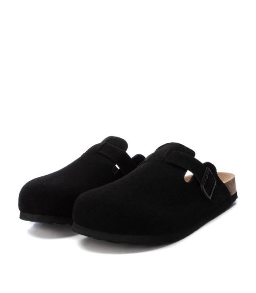 Zueco antelina con hebilla Xti Negro